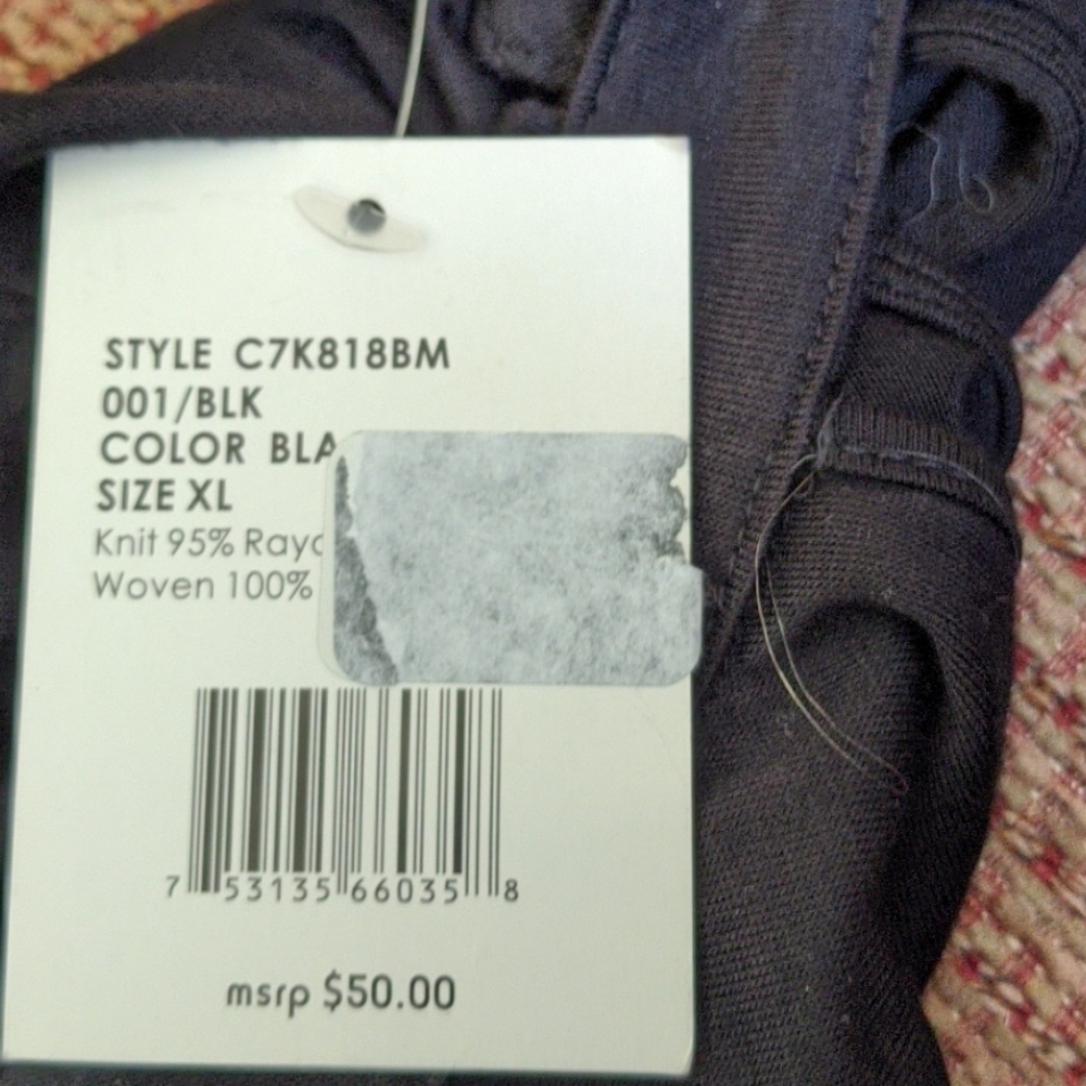 Bloomingdales Avec brand XL Top. - Picture 5 of 5